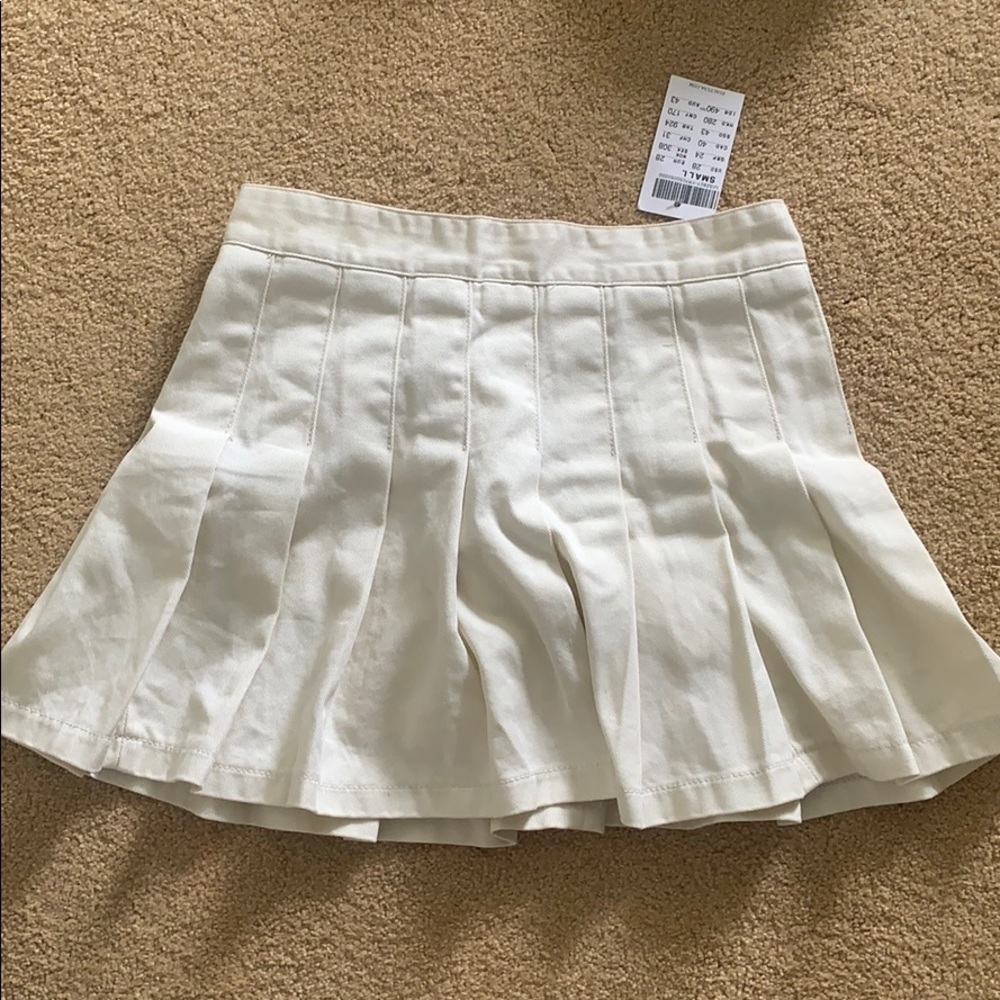 Brandy Melville Dana Skirt (size small)